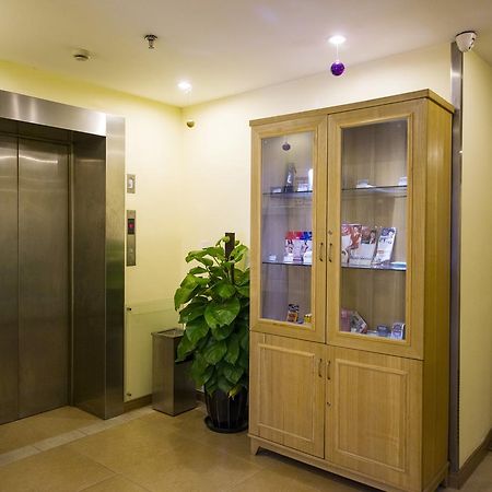 Home Inn Shanghai Lujiabang Road Metro Station Luaran gambar